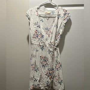 Hollister Faux Wrap Floral Cap Sleeve Summer Dress